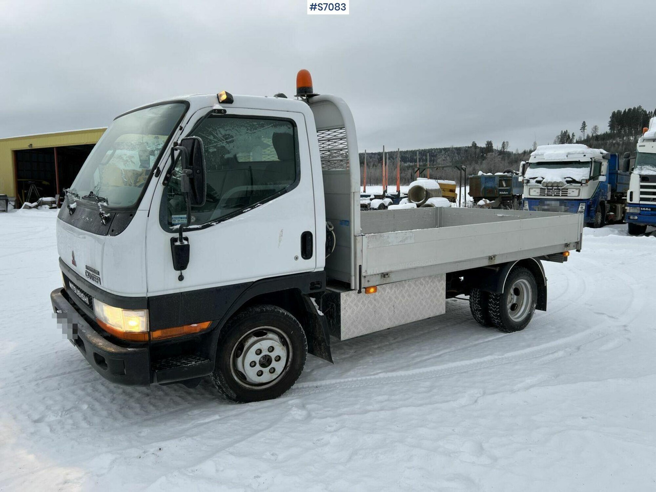 Mitsubishi Canter FB634 Intercooler, tiltable cabin - شاحنات مسطحة: صور 1 Mitsubishi Canter FB634 Intercooler, tiltable cabin - شاحنات مسطحة: صور 1