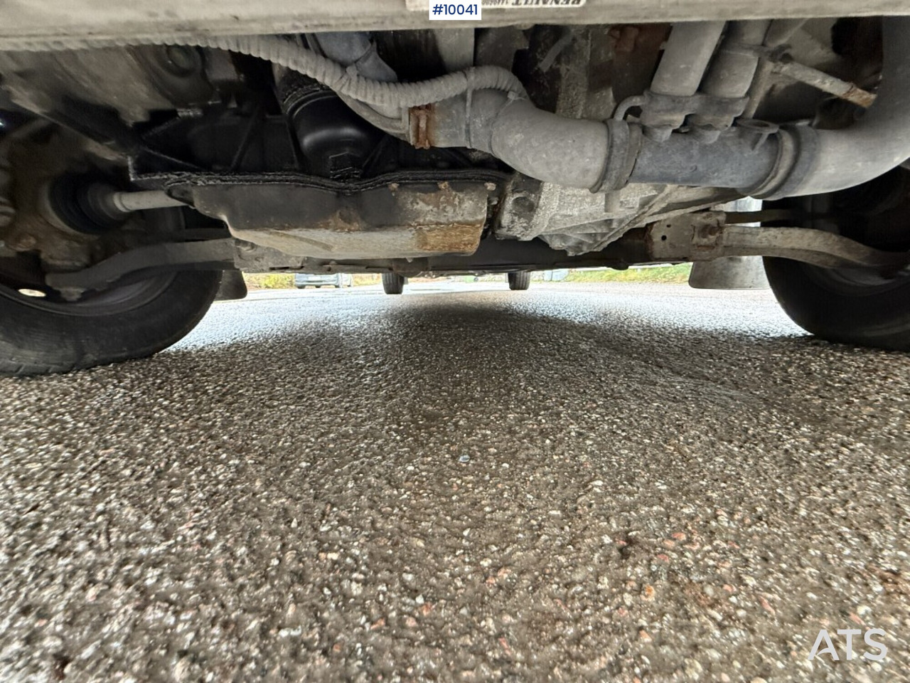 الشاحنات الصغيرة صندوق مغلق Nissan NV 400 with tail lift: صور 16