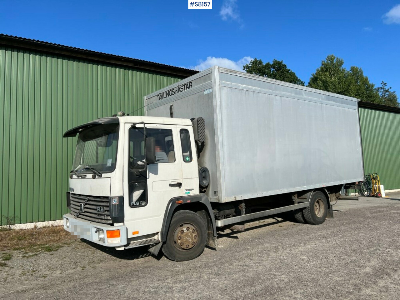 Rebuild boxtruck Volvo FL 608 to a horsetruck - SEE VIDEO - شاحنة نقل خيل: صور 2 Rebuild boxtruck Volvo FL 608 to a horsetruck - SEE VIDEO - شاحنة نقل خيل: صور 2
