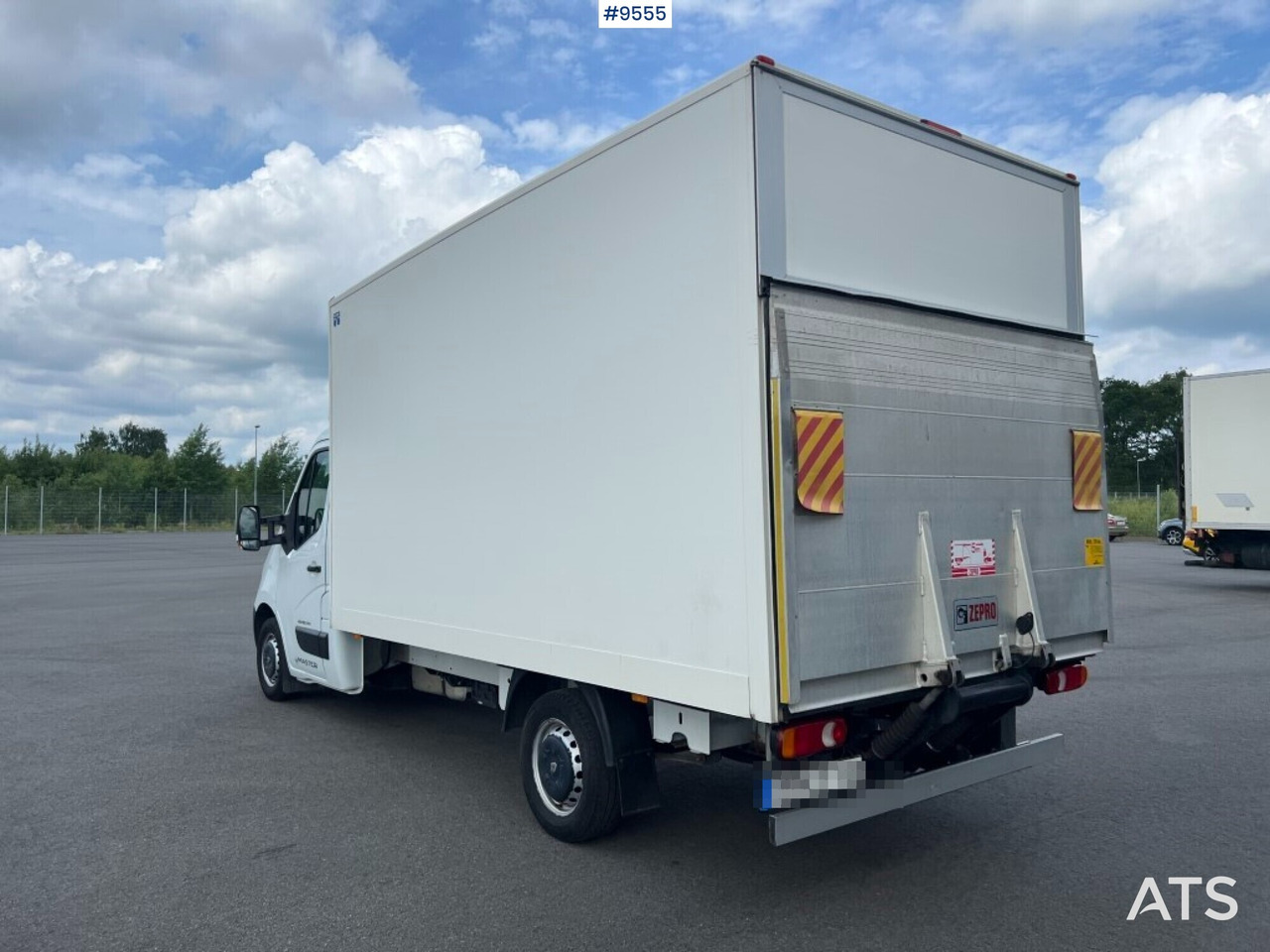 Renault Master with tail lift - الشاحنات الصغيرة صندوق مغلق: صور 4 Renault Master with tail lift - الشاحنات الصغيرة صندوق مغلق: صور 4