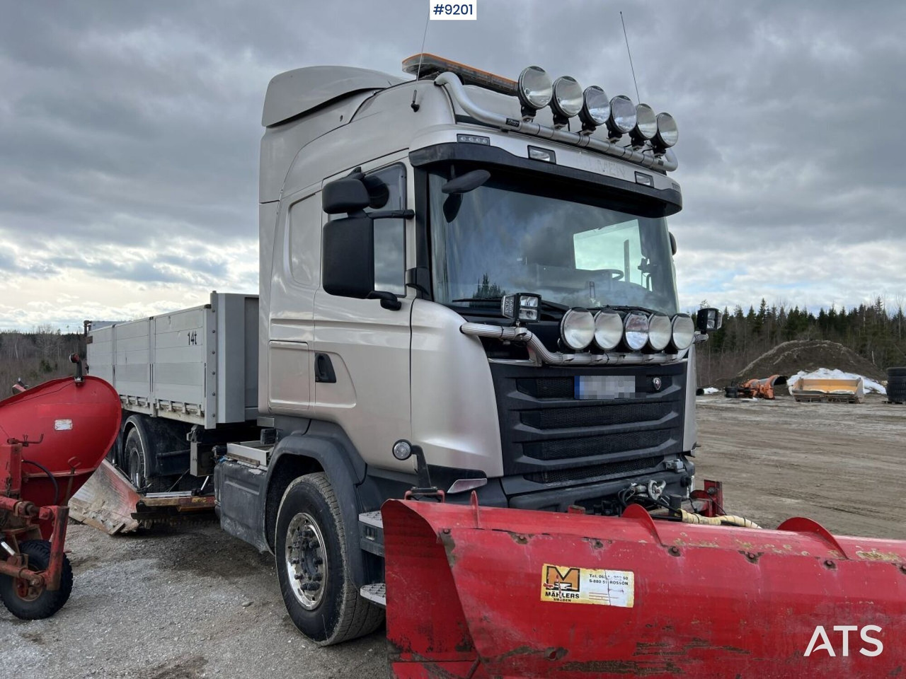 Scania R520 Tipper truck with plow equipment and underbite - قلابات: صور 2 Scania R520 Tipper truck with plow equipment and underbite - قلابات: صور 2