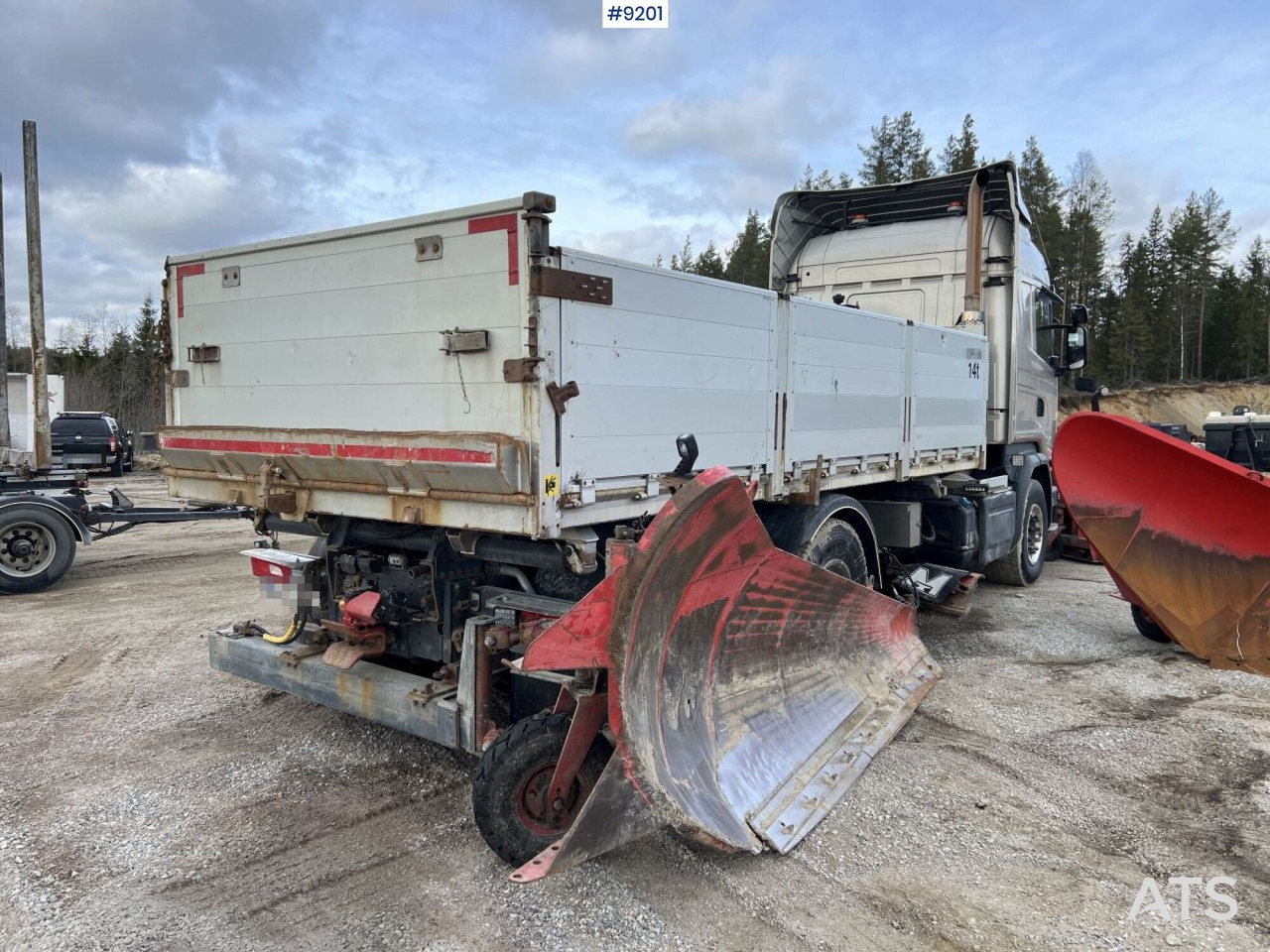 Scania R520 Tipper truck with plow equipment and underbite - قلابات: صور 4 Scania R520 Tipper truck with plow equipment and underbite - قلابات: صور 4