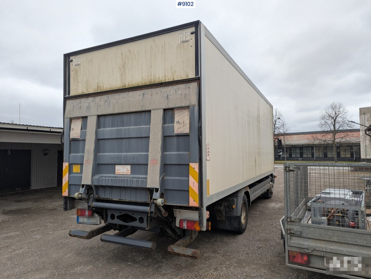 Skåpbil distribution Mercedes Benz 1224 L 4X2 - بصندوق مغلق شاحنة: صور 2 Skåpbil distribution Mercedes Benz 1224 L 4X2 - بصندوق مغلق شاحنة: صور 2
