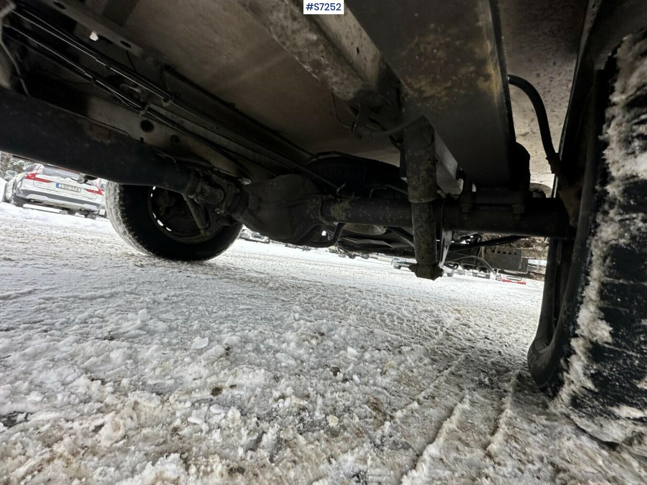 الشاحنات الصغيرة صندوق مغلق Sprinter box truck Mercedes Benz  with Tailgate lift: صور 15