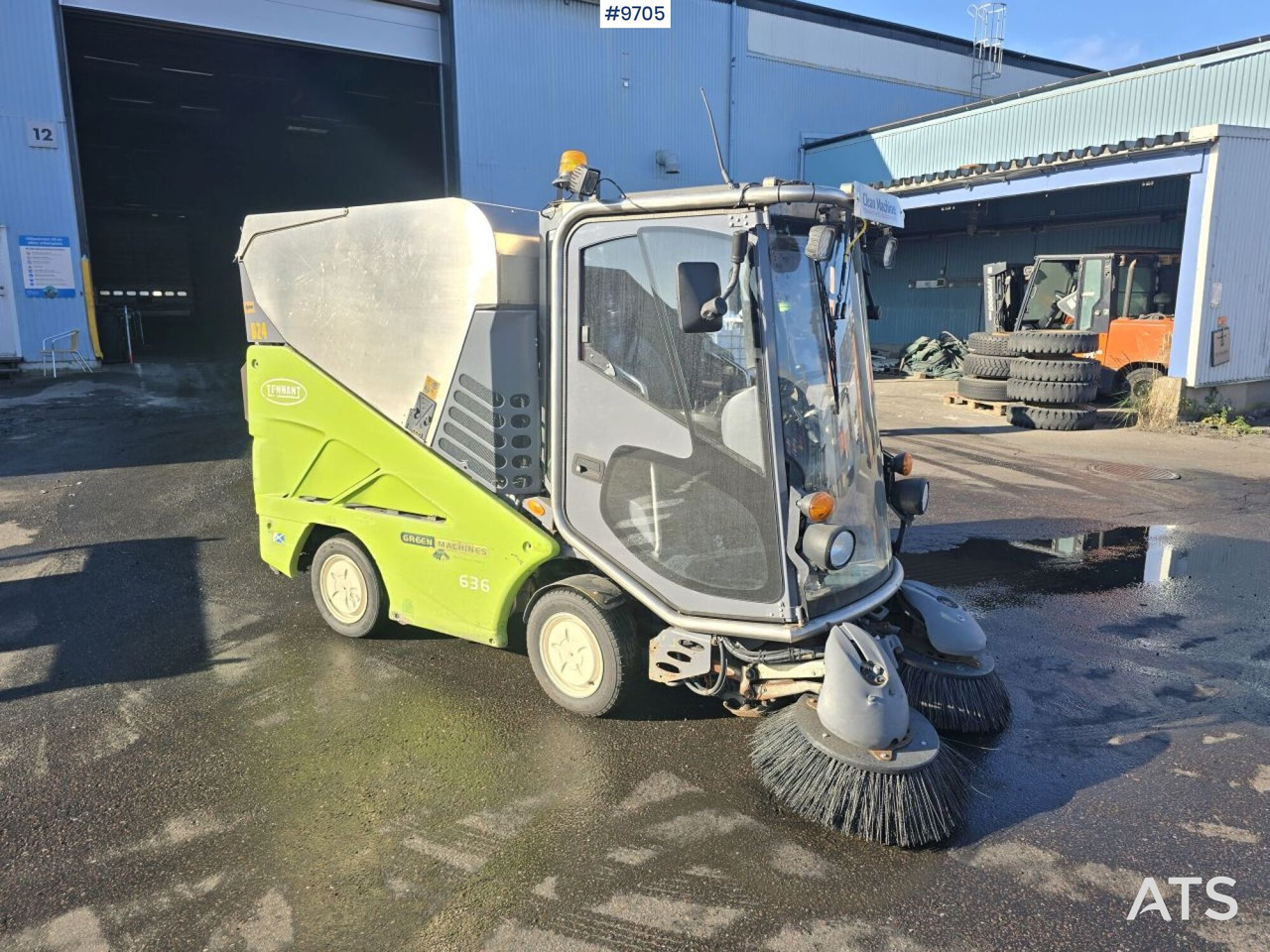 Sweeper - Tennant 636 (SEE VIDEO) - سياره كنس شوارع: صور 1 Sweeper - Tennant 636 (SEE VIDEO) - سياره كنس شوارع: صور 1