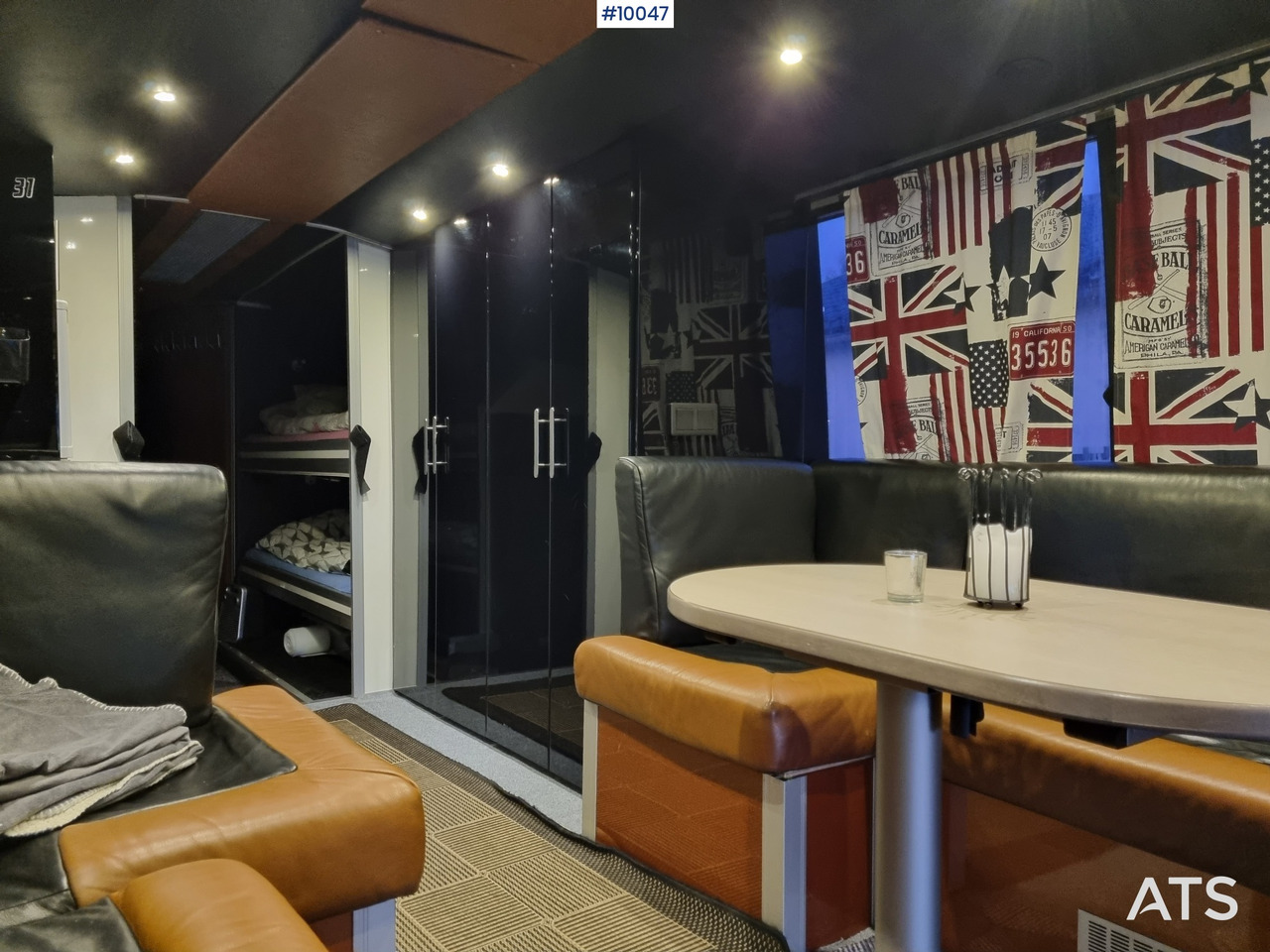 كرفان فان VOLVO B10M-70B Motorhome / Snowmobile bus with rear lift: صور 14