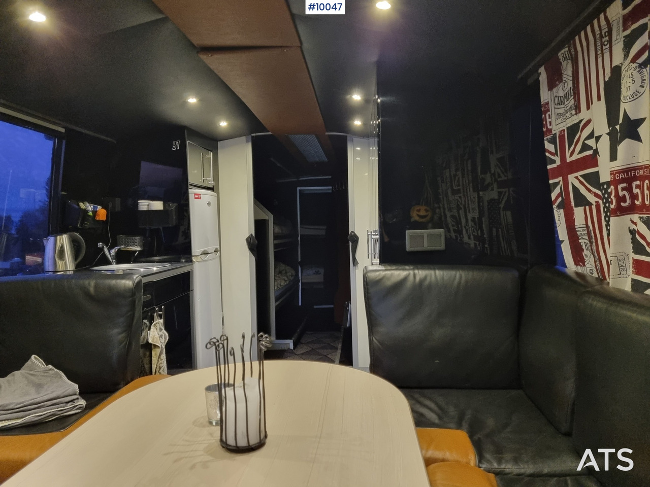 كرفان فان VOLVO B10M-70B Motorhome / Snowmobile bus with rear lift: صور 13