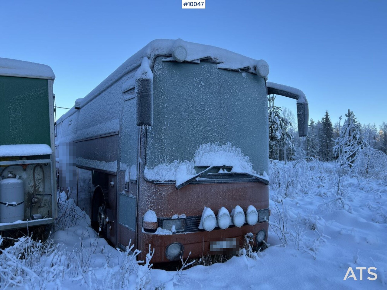 كرفان فان VOLVO B10M-70B Motorhome / Snowmobile bus with rear lift: صور 16