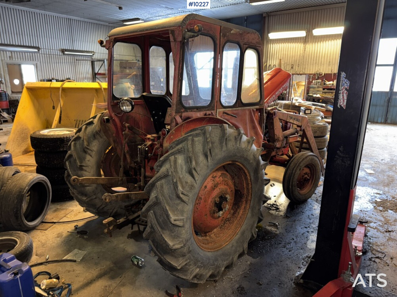 Volvo BM 320 with loader - جرار: صور 5 Volvo BM 320 with loader - جرار: صور 5