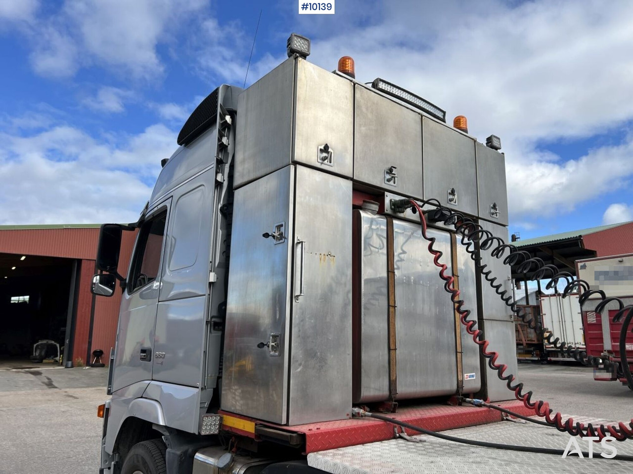 Volvo FH16 5-axle tractor unit 10x4 - شاحنة جرار: صور 5 Volvo FH16 5-axle tractor unit 10x4 - شاحنة جرار: صور 5