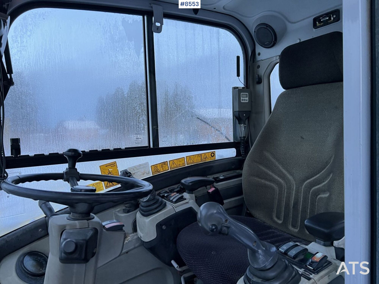 Wacker Neuson 9503 Wheeled excavator, wagon and gears - حفارة على عجلات: صور 5 Wacker Neuson 9503 Wheeled excavator, wagon and gears - حفارة على عجلات: صور 5