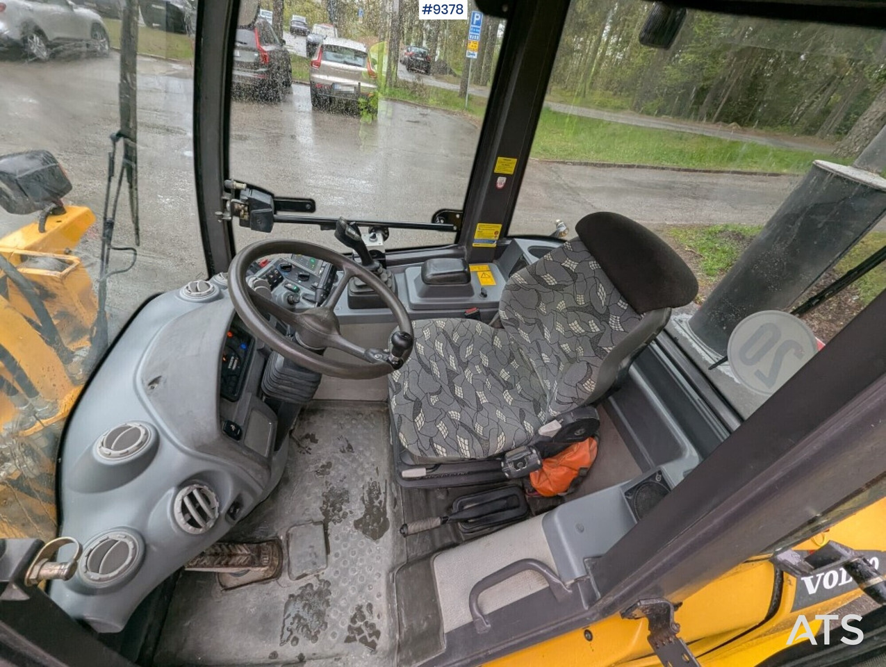 Wheel loader Volvo L25F with attachments (SEE VIDEO) - اللودر بعجل: صور 5 Wheel loader Volvo L25F with attachments (SEE VIDEO) - اللودر بعجل: صور 5