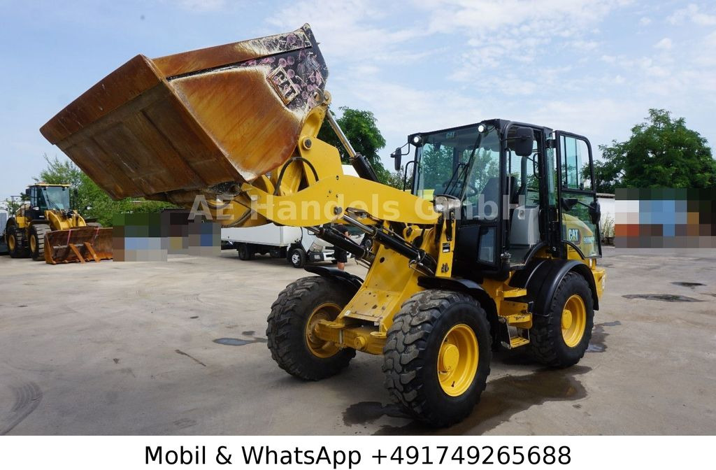 CAT 908 M *Schaufel/Gabel/Schnellwechsler - اللودر بعجل: صور 1 CAT 908 M *Schaufel/Gabel/Schnellwechsler - اللودر بعجل: صور 1