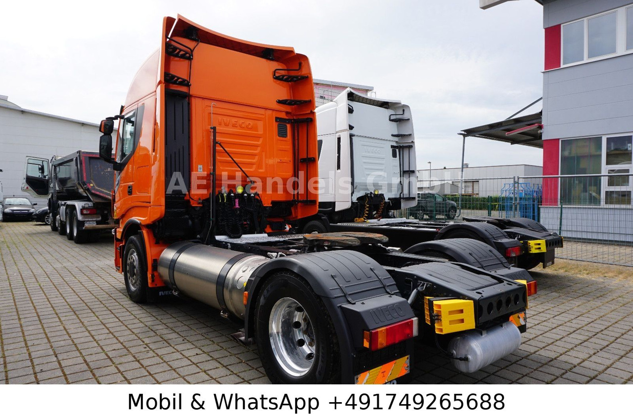 Iveco Stralis NP 400 Hi-Way BL LNG*Retarder/Standklima - شاحنة جرار: صور 4 Iveco Stralis NP 400 Hi-Way BL LNG*Retarder/Standklima - شاحنة جرار: صور 4