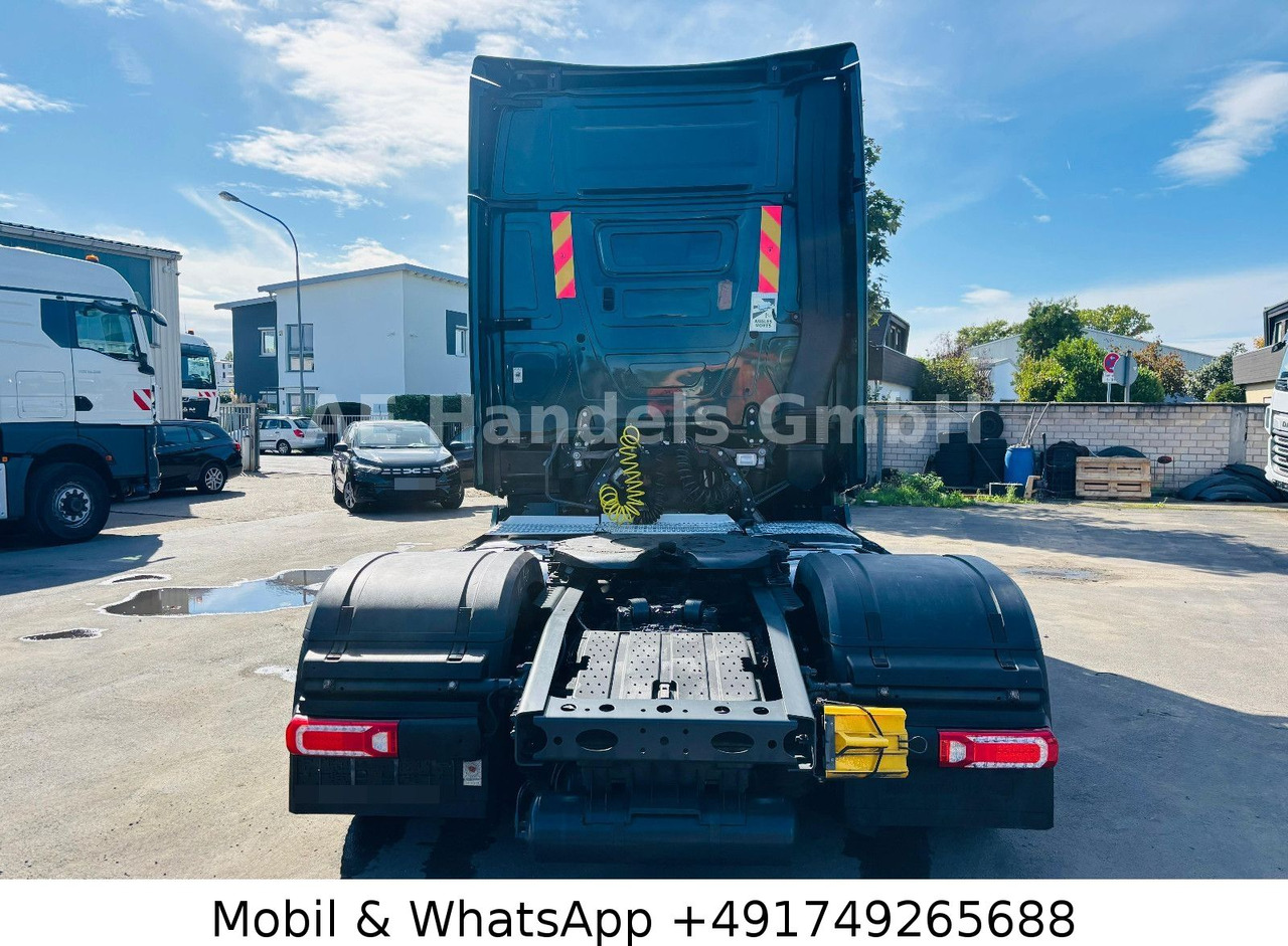 Mercedes-Benz Actros V 1843 L LL LowDeck *Retarder/ACC/2xTank - شاحنة جرار: صور 4 Mercedes-Benz Actros V 1843 L LL LowDeck *Retarder/ACC/2xTank - شاحنة جرار: صور 4