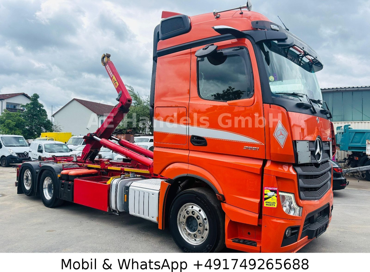 Mercedes-Benz Actros V 2551 L BL 6x2 *Retarder/Hyva-18-60-S - شاحنة ذات الخطاف, شاحنة كرين: صور 2 Mercedes-Benz Actros V 2551 L BL 6x2 *Retarder/Hyva-18-60-S - شاحنة ذات الخطاف, شاحنة كرين: صور 2