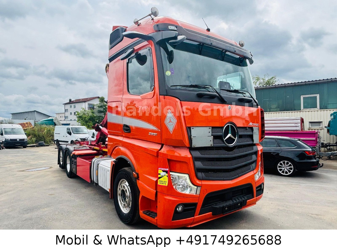 Mercedes-Benz Actros V 2551 L BL 6x2 *Retarder/Hyva-18-60-S - شاحنة ذات الخطاف, شاحنة كرين: صور 1 Mercedes-Benz Actros V 2551 L BL 6x2 *Retarder/Hyva-18-60-S - شاحنة ذات الخطاف, شاحنة كرين: صور 1