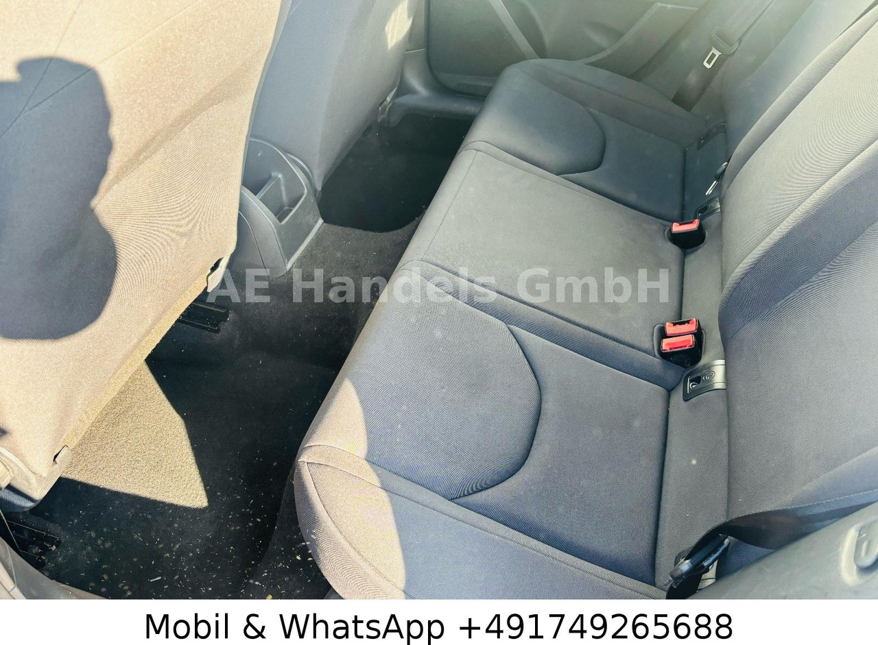 سيدان Seat Leon Reference 1.2 TSI *Klima / Motor-läuft!!!: صور 18 سيدان Seat Leon Reference 1.2 TSI *Klima / Motor-läuft!!!: صور 18