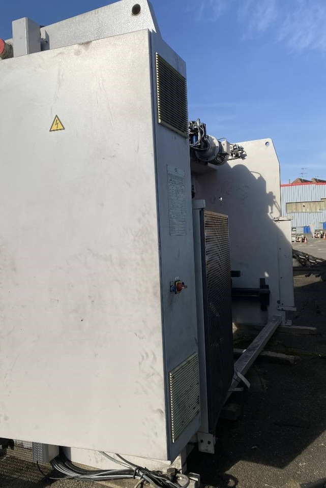 BEYELER Presse/Plieuse PR6 2000KNx4100MM endommagé - آلة تصنيع المعادن: صور 4 BEYELER Presse/Plieuse PR6 2000KNx4100MM endommagé - آلة تصنيع المعادن: صور 4