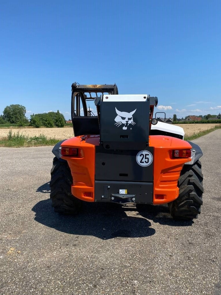 Bobcat T41.140SLPRB 1er Main Origine Française endommagé - جرافة ذات عجلات تلسكوبية: صور 5 Bobcat T41.140SLPRB 1er Main Origine Française endommagé - جرافة ذات عجلات تلسكوبية: صور 5