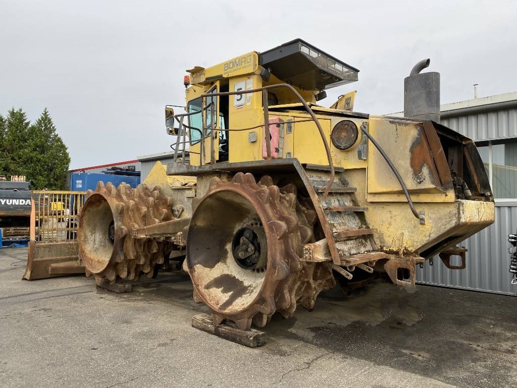 Bomag 1172 RB-2 1er Main / Origine Française - ماكينات الدك: صور 3 Bomag 1172 RB-2 1er Main / Origine Française - ماكينات الدك: صور 3