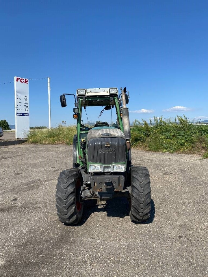 Fendt 209F Vario TMS 1er Main endommagé - جرار: صور 2 Fendt 209F Vario TMS 1er Main endommagé - جرار: صور 2