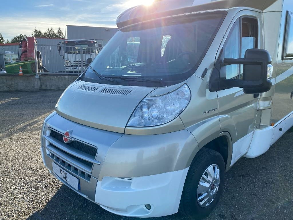 موتر هوم شبه متكامل Fiat BURSTNER Privilège T615-DUCATO 130 M/Jet endommagé: صور 27