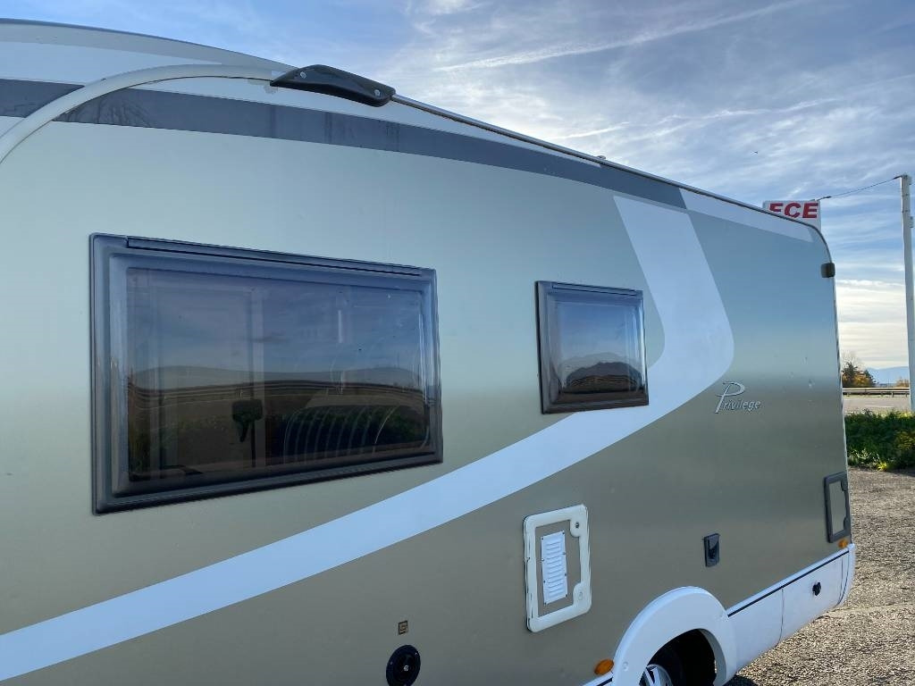 موتر هوم شبه متكامل Fiat BURSTNER Privilège T615-DUCATO 130 M/Jet endommagé: صور 31