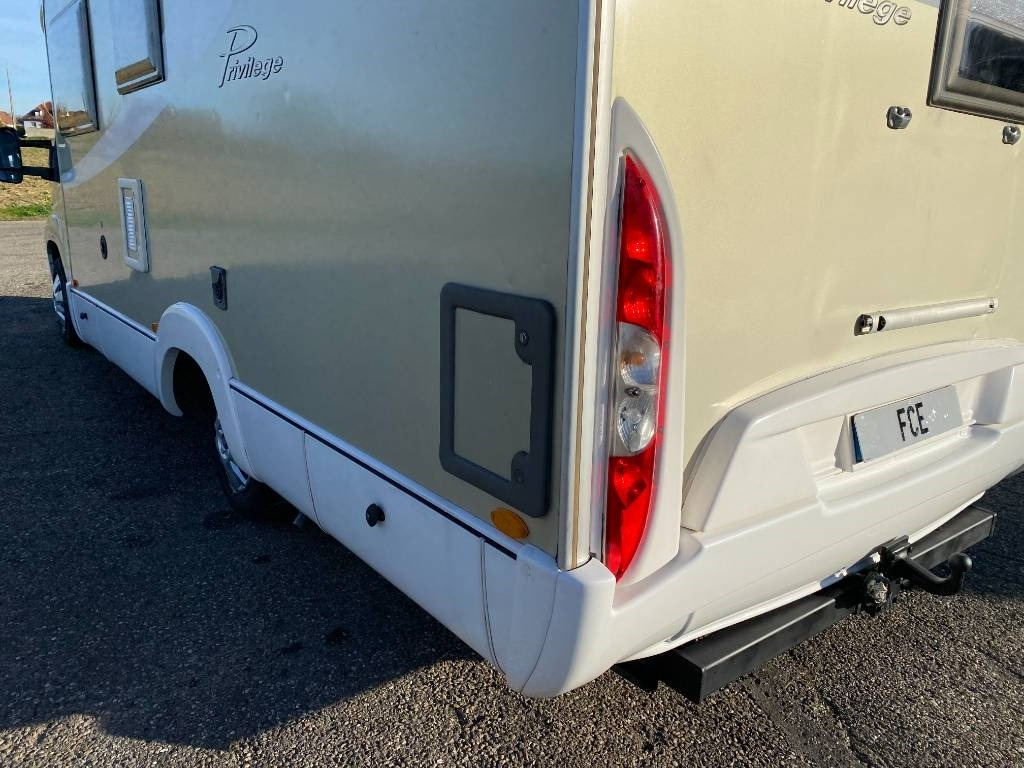 موتر هوم شبه متكامل Fiat BURSTNER Privilège T615-DUCATO 130 M/Jet endommagé: صور 36