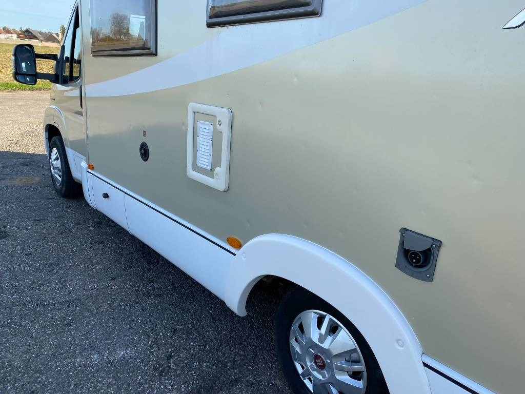 موتر هوم شبه متكامل Fiat BURSTNER Privilège T615-DUCATO 130 M/Jet endommagé: صور 33