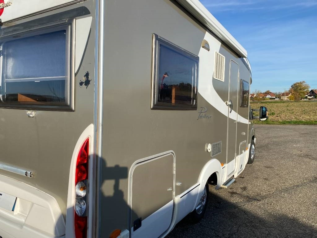 موتر هوم شبه متكامل Fiat BURSTNER Privilège T615-DUCATO 130 M/Jet endommagé: صور 42