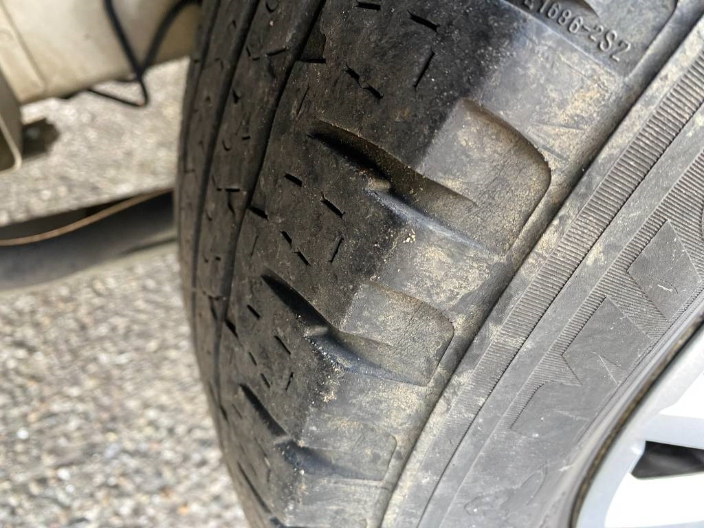 موتر هوم شبه متكامل Fiat BURSTNER Privilège T615-DUCATO 130 M/Jet endommagé: صور 26