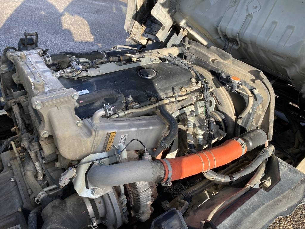 سيارة السحب للتصليح Isuzu P75-S2/MONZA 1er Main Carte grise Française: صور 40 سيارة السحب للتصليح Isuzu P75-S2/MONZA 1er Main Carte grise Française: صور 40