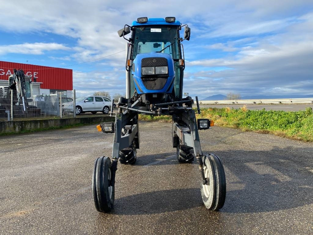 Landini REX R70V Enjambeur a Grand dégagement endommagé - جرار: صور 2 Landini REX R70V Enjambeur a Grand dégagement endommagé - جرار: صور 2