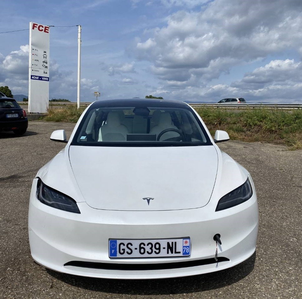 Tesla MODEL 3 5YJ3 Carte Grise Française endommagée - سيارة: صور 2 Tesla MODEL 3 5YJ3 Carte Grise Française endommagée - سيارة: صور 2