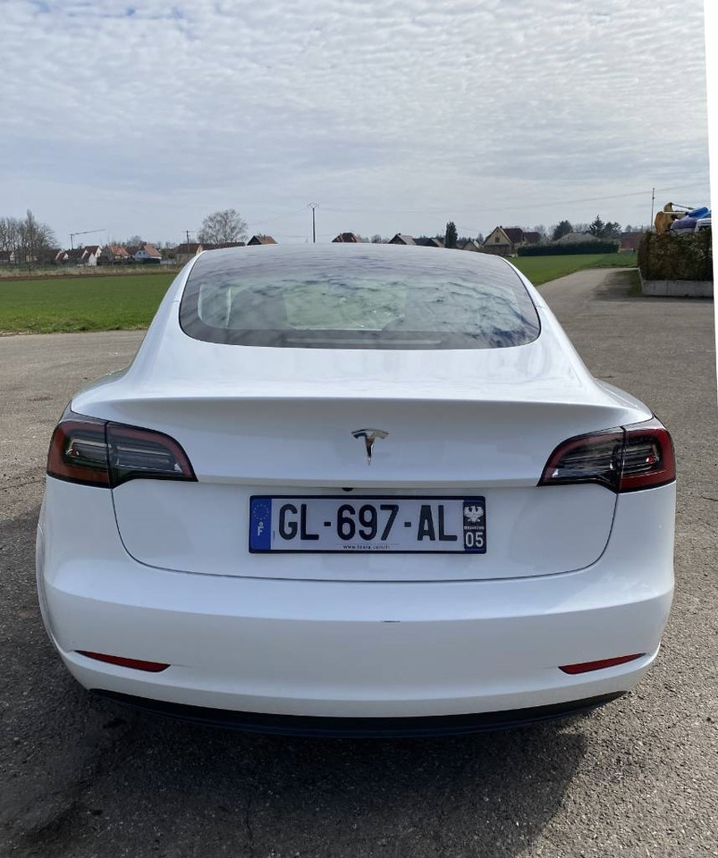 Tesla MODEL 3 - 5YJ3 Rwd Origine Française - سيدان: صور 5 Tesla MODEL 3 - 5YJ3 Rwd Origine Française - سيدان: صور 5