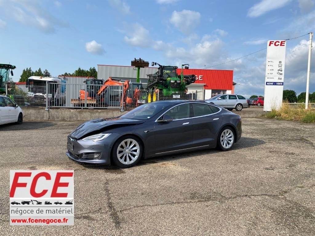 Tesla MODEL S 100D Carte Grise Française endommagée - سيارة: صور 1 Tesla MODEL S 100D Carte Grise Française endommagée - سيارة: صور 1