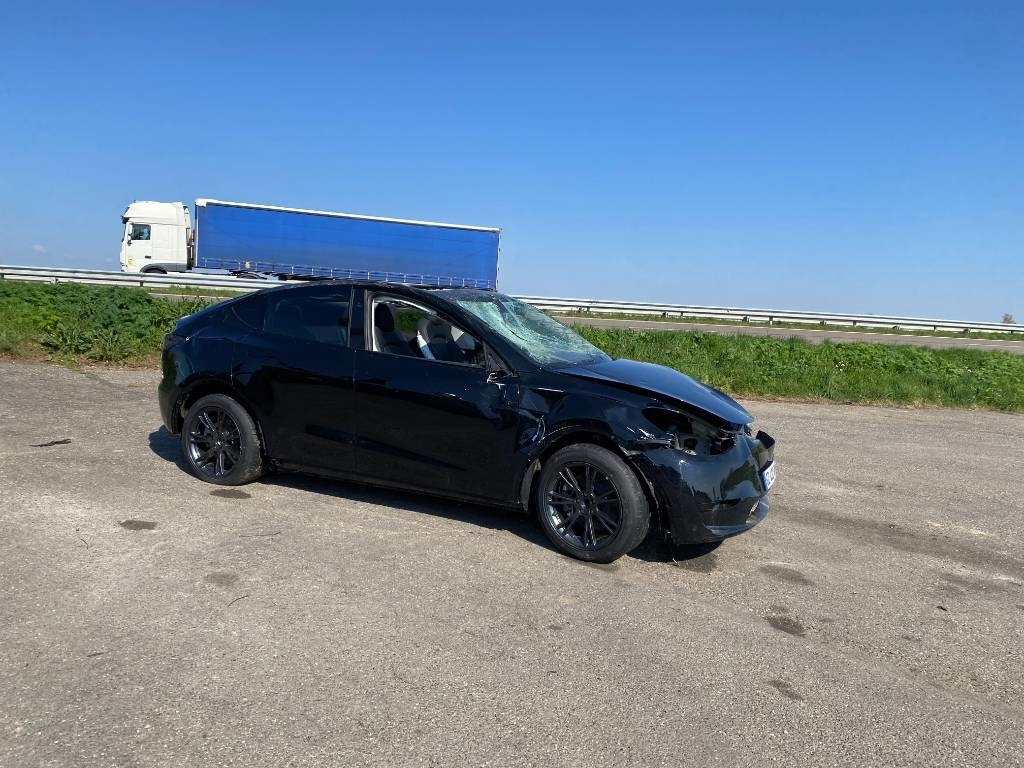 Tesla Model Y RWD/Origine Française endommagée - سيارة: صور 4 Tesla Model Y RWD/Origine Française endommagée - سيارة: صور 4
