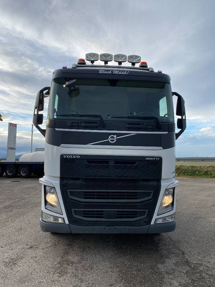 Volvo FH 460 6x4 /E6 VEB - شاحنة قطع الأشجار: صور 2 Volvo FH 460 6x4 /E6 VEB - شاحنة قطع الأشجار: صور 2