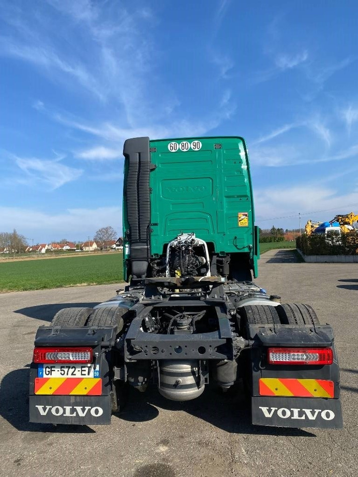 Volvo FH 500 I-save GLOBETROTTER 1er Main endommagé - شاحنة جرار: صور 5 Volvo FH 500 I-save GLOBETROTTER 1er Main endommagé - شاحنة جرار: صور 5