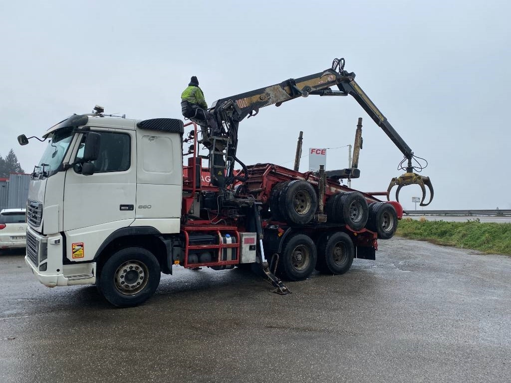 Volvo FH 660 RETARDER /DIEBOLT D2887 2017 endommagé - شاحنة قطع الأشجار: صور 2 Volvo FH 660 RETARDER /DIEBOLT D2887 2017 endommagé - شاحنة قطع الأشجار: صور 2