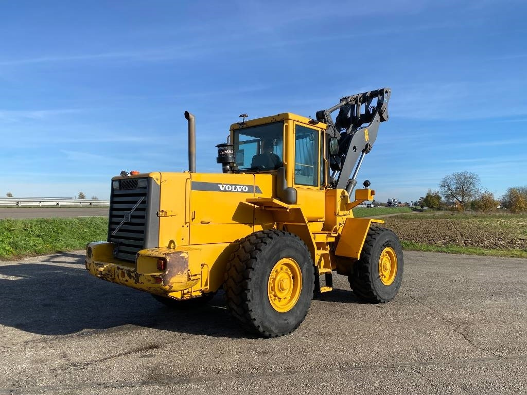 Volvo L90D Origine Française endommagée - اللودر بعجل: صور 4 Volvo L90D Origine Française endommagée - اللودر بعجل: صور 4