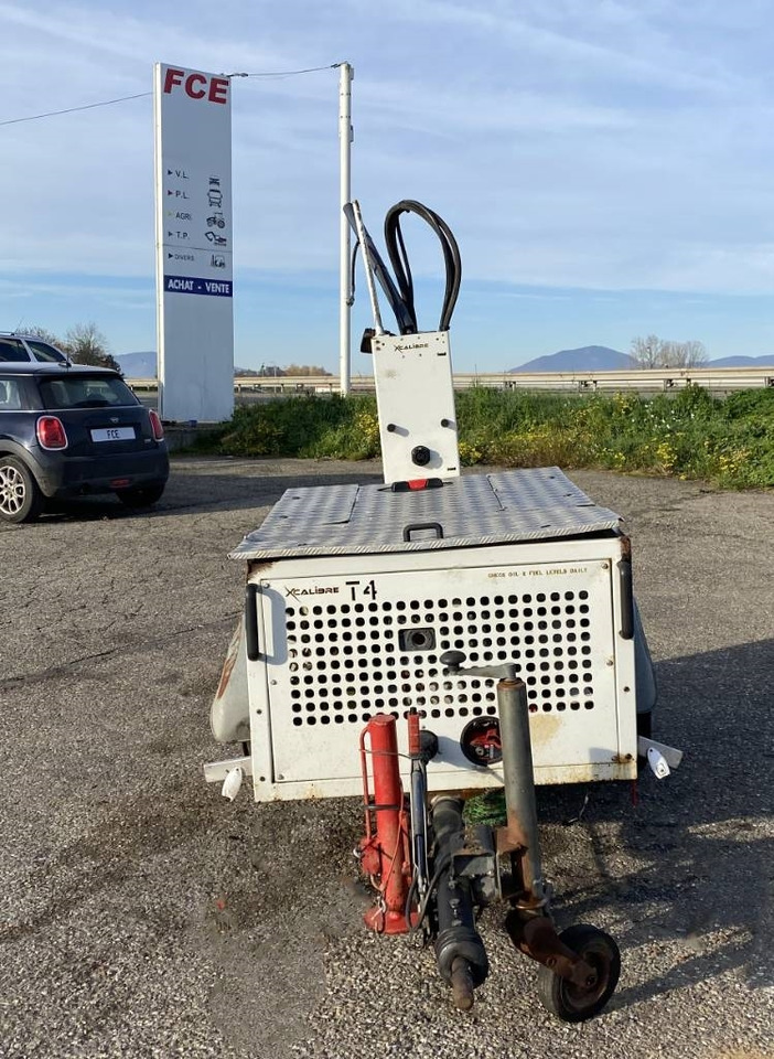 X CALIBRE T4P 1er Main endommagée - أخرى: صور 2 X CALIBRE T4P 1er Main endommagée - أخرى: صور 2