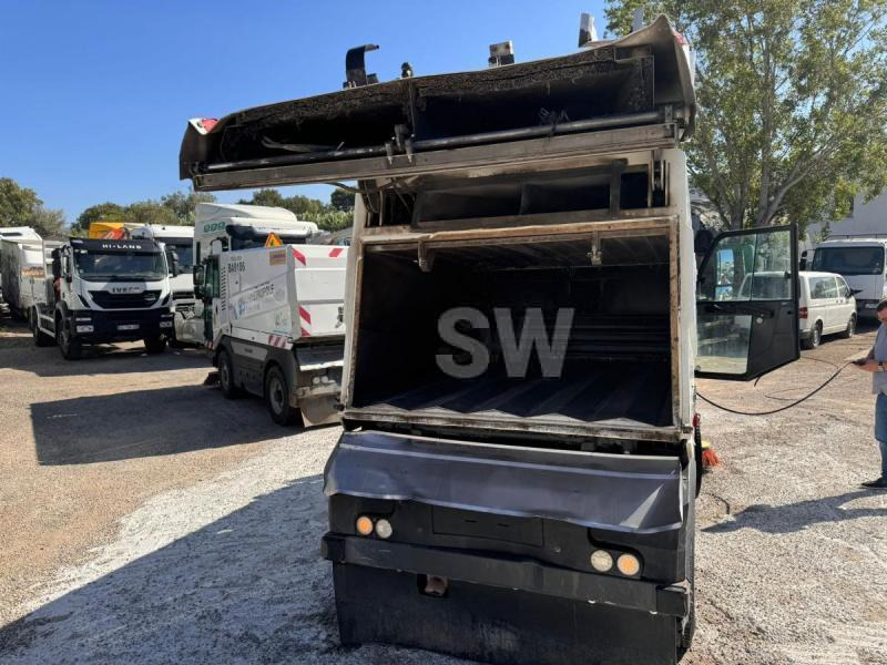 Bucher Schoerling CITYCAT 5006 - سياره كنس شوارع: صور 5 Bucher Schoerling CITYCAT 5006 - سياره كنس شوارع: صور 5
