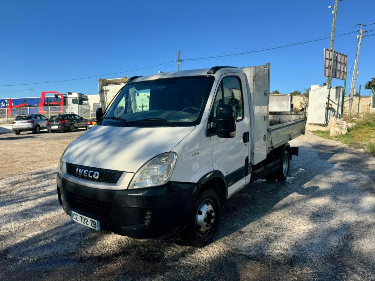 Iveco Daily 35C12 - قلاب صغير: صور 3 Iveco Daily 35C12 - قلاب صغير: صور 3