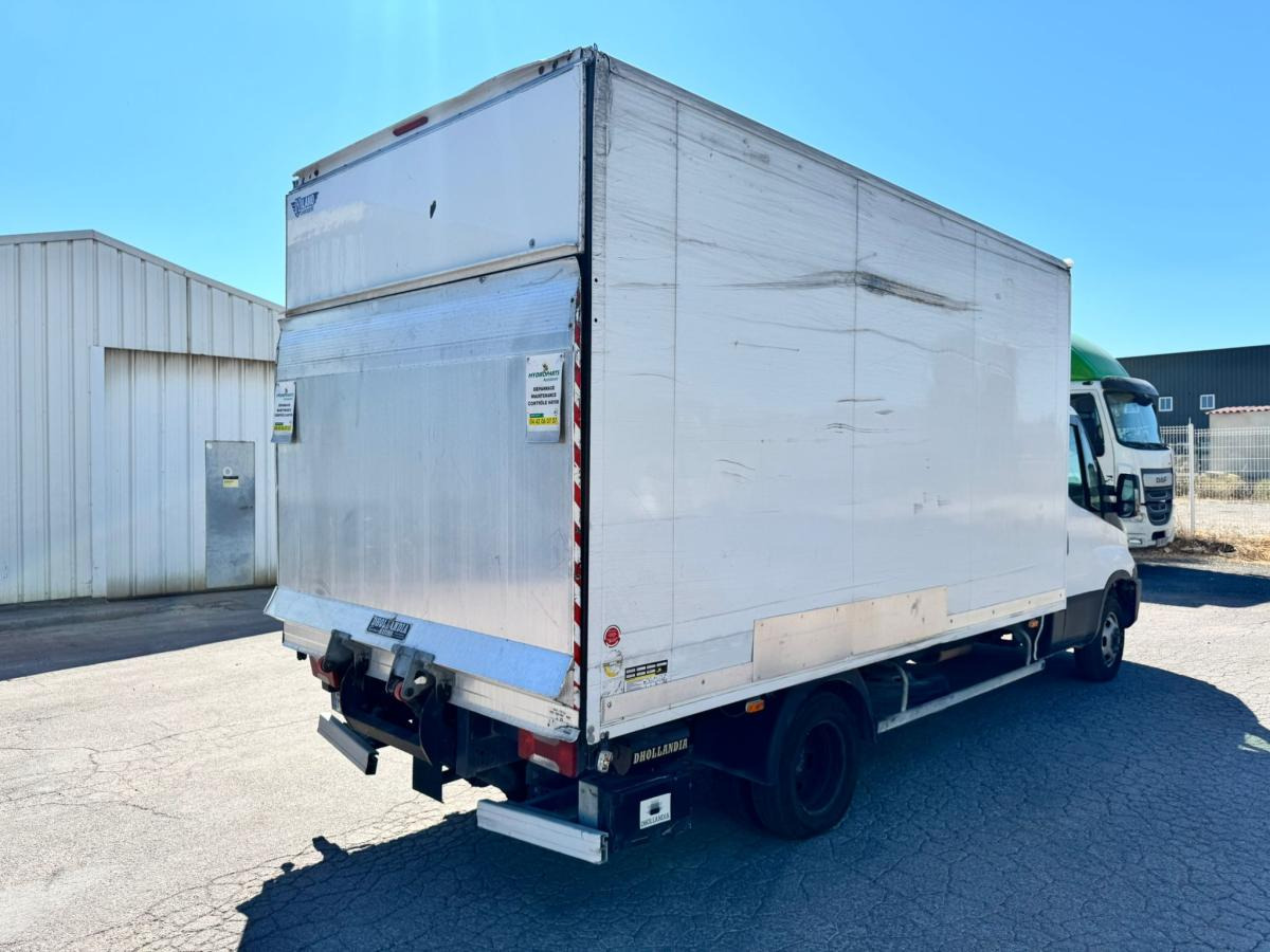 Iveco Daily 35C14 - الشاحنات الصغيرة صندوق مغلق: صور 4 Iveco Daily 35C14 - الشاحنات الصغيرة صندوق مغلق: صور 4