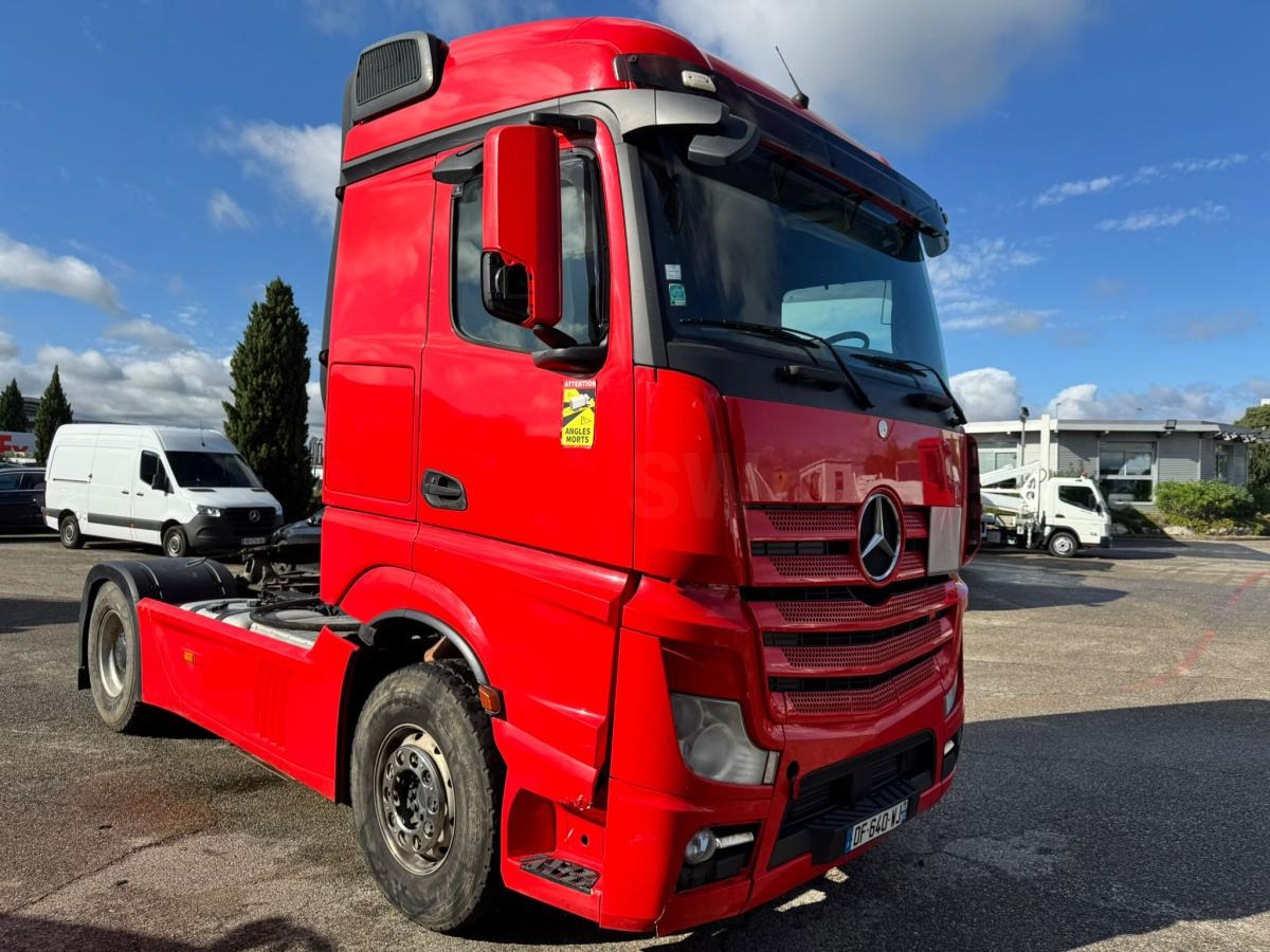 Mercedes Actros 1846 - شاحنة جرار: صور 3 Mercedes Actros 1846 - شاحنة جرار: صور 3