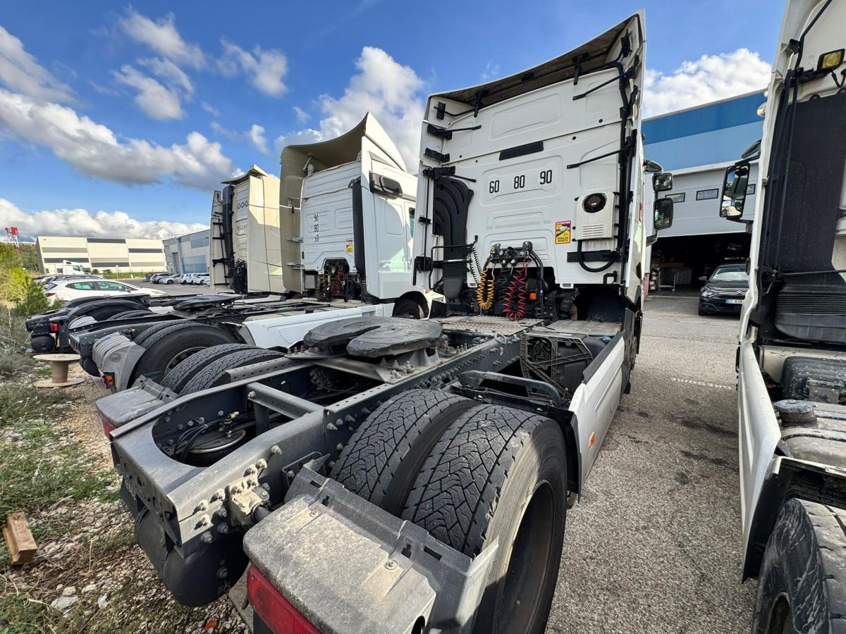 Renault T 460 - شاحنة جرار: صور 3 Renault T 460 - شاحنة جرار: صور 3