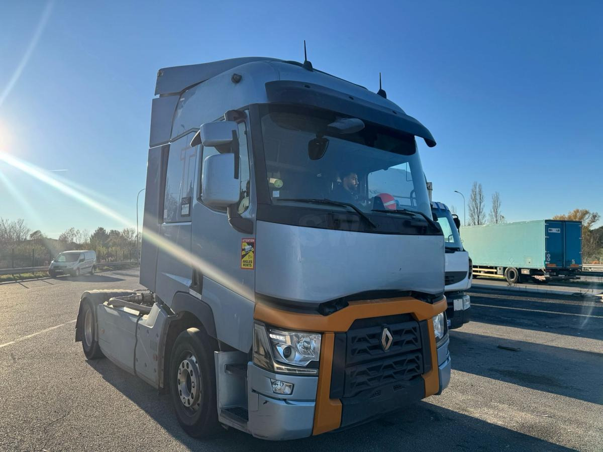 Renault T 480 - شاحنة جرار: صور 3 Renault T 480 - شاحنة جرار: صور 3