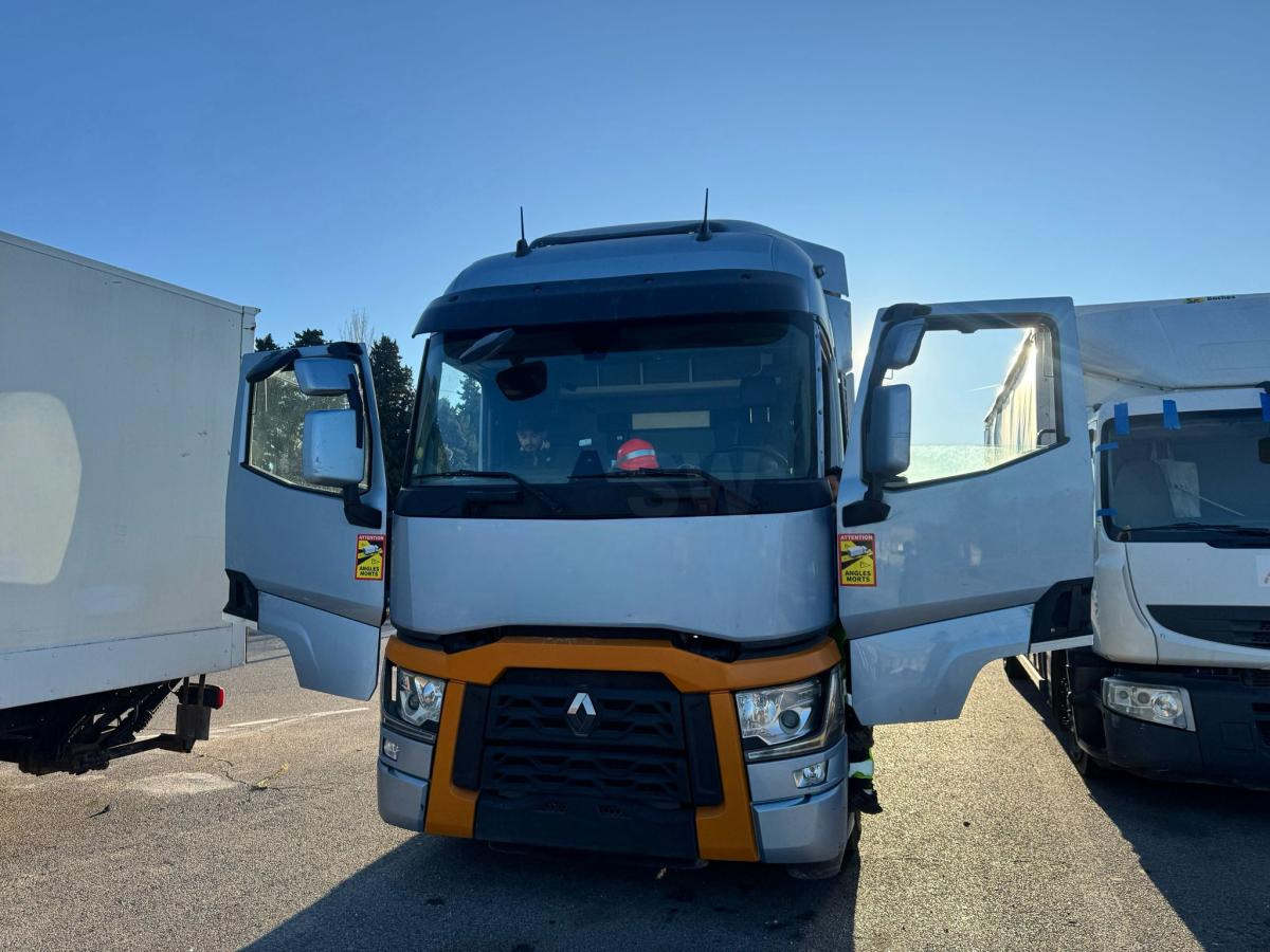 Renault T 480 - شاحنة جرار: صور 2 Renault T 480 - شاحنة جرار: صور 2